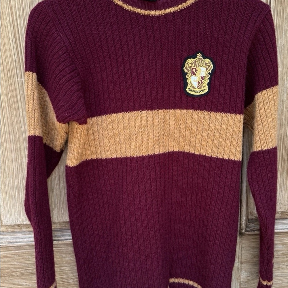 Warner Bros. Burgundy and Gold - Harry Potter Quidditch Crewneck Sweater